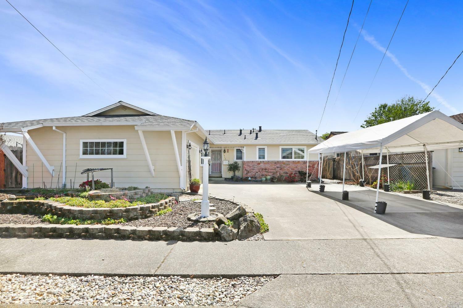 Property Photo:  1616 Elmwood Terrace  CA 95401 