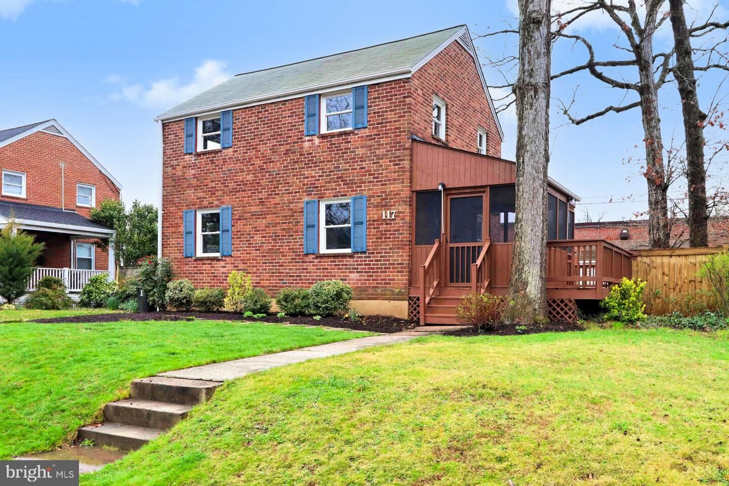 Property Photo: 117 N Columbus Street VA 22203
