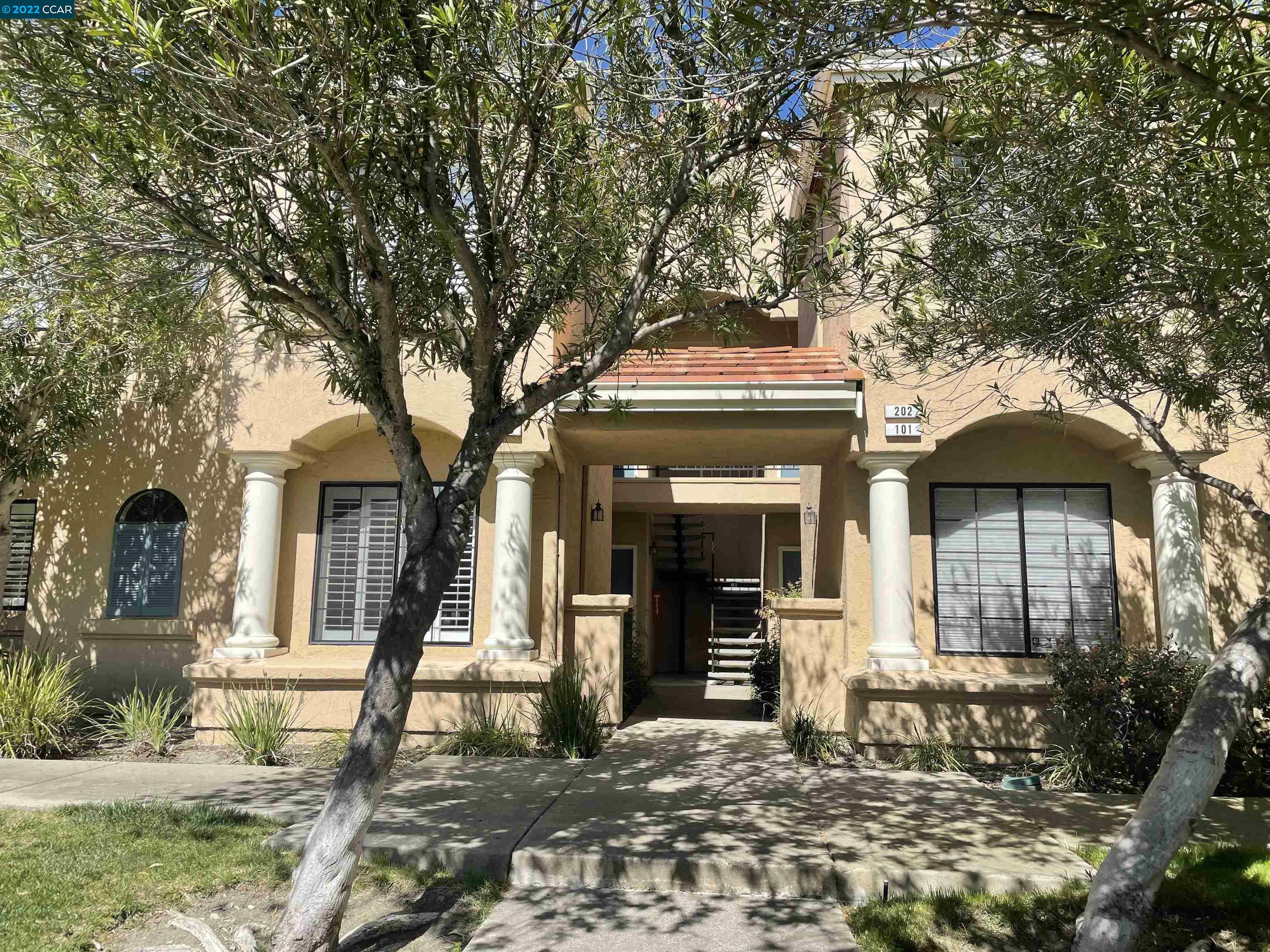 Property Photo: 84 Tahoe Ct 202 CA 94582