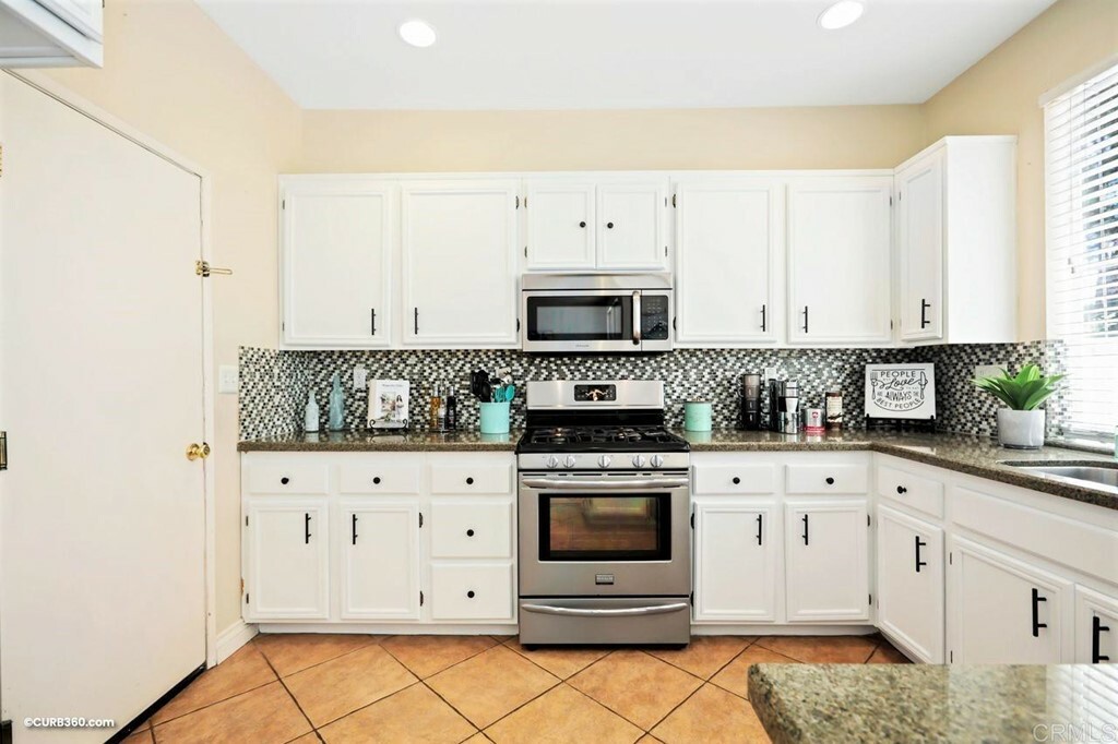 Property Photo:  1189 Calle Tesoro  CA 91915 