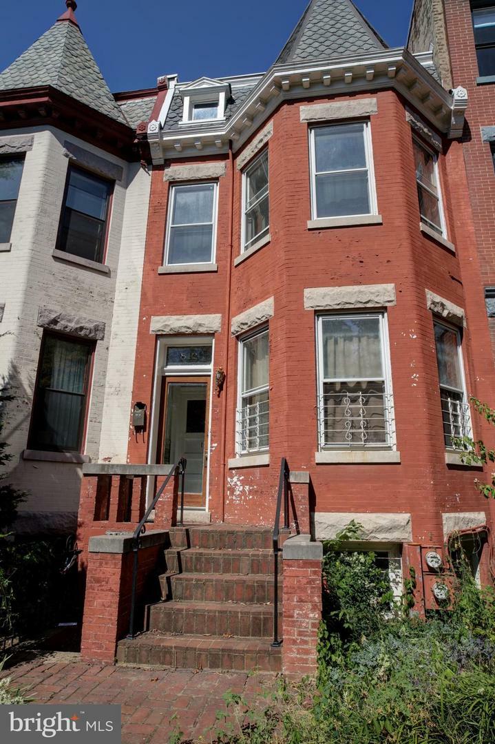 Property Photo: 812 Massachusetts NE DC 20002