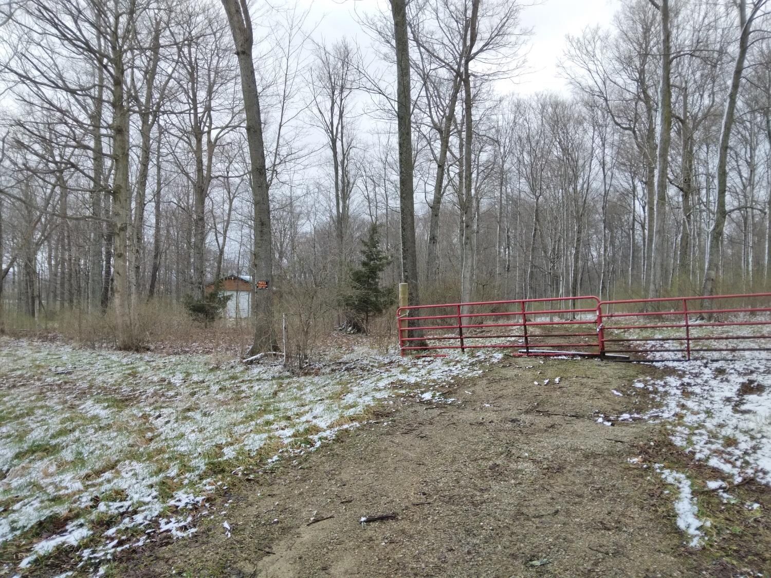 Property Photo:  1451 White Ln  OH 45123 