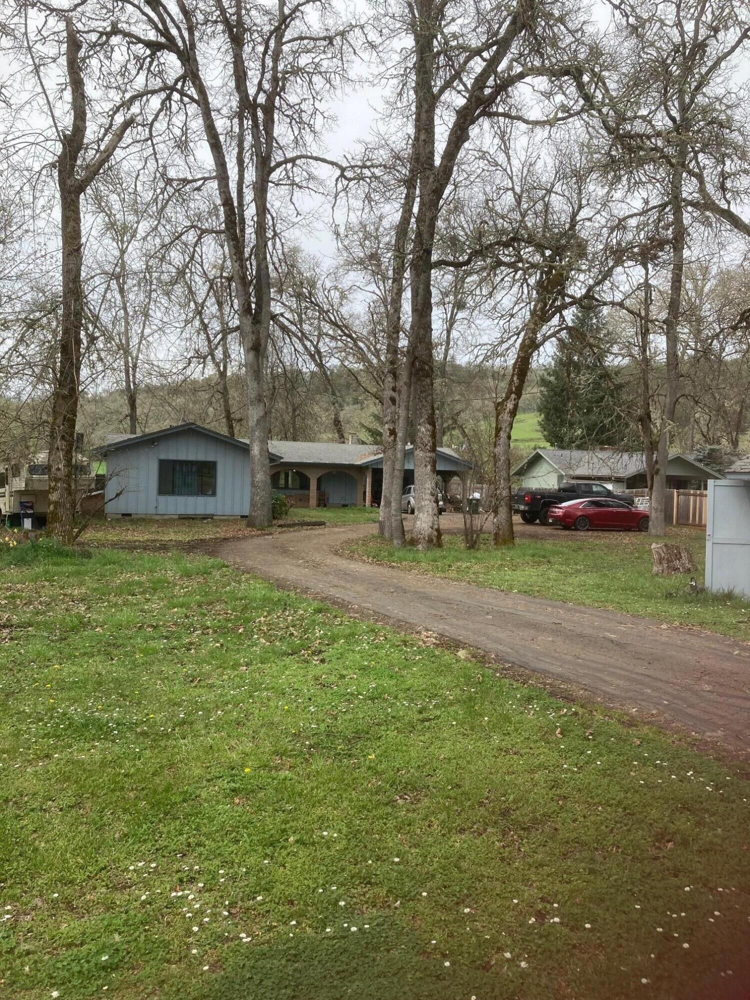 Property Photo: 1196 Echo Drive OR 97470