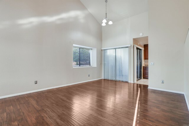 Property Photo:  2000 S Escondido Blvd 61  CA 92025 