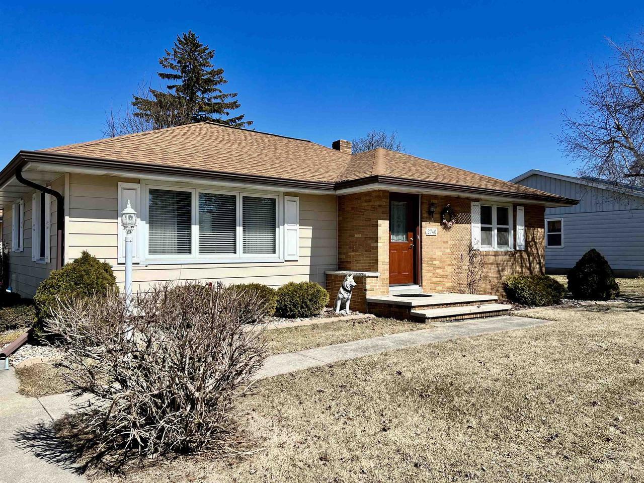 Property Photo: 2740 West 8th Street WI 54914