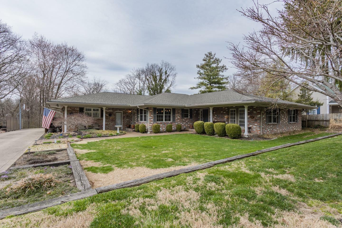 Property Photo: 5516 Stringtown Road IN 47711