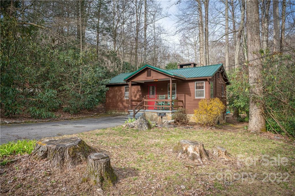 Property Photo:  290 Twinbrook Lane  NC 28751 