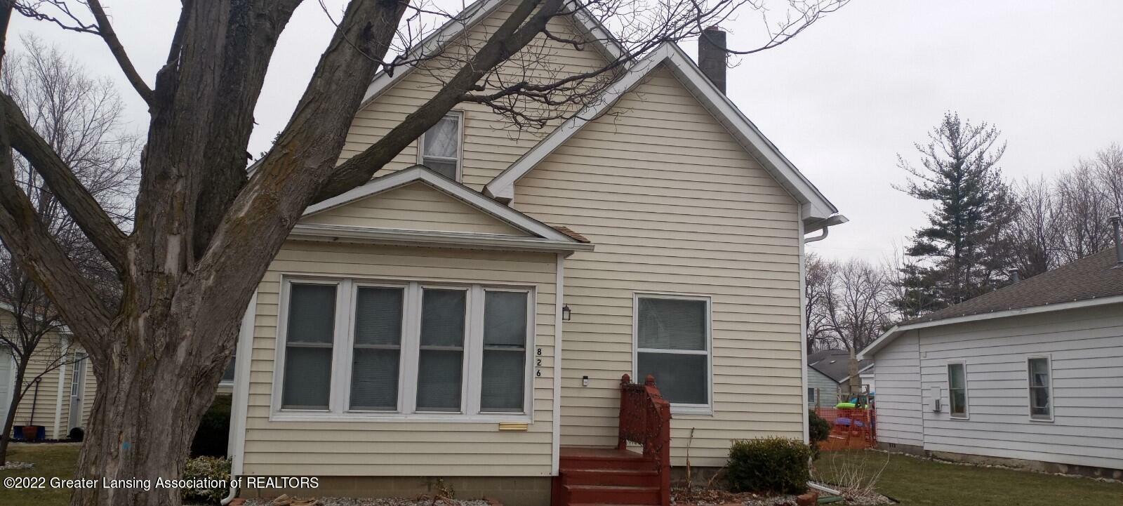 Property Photo:  826 Ament Street  MI 48867 