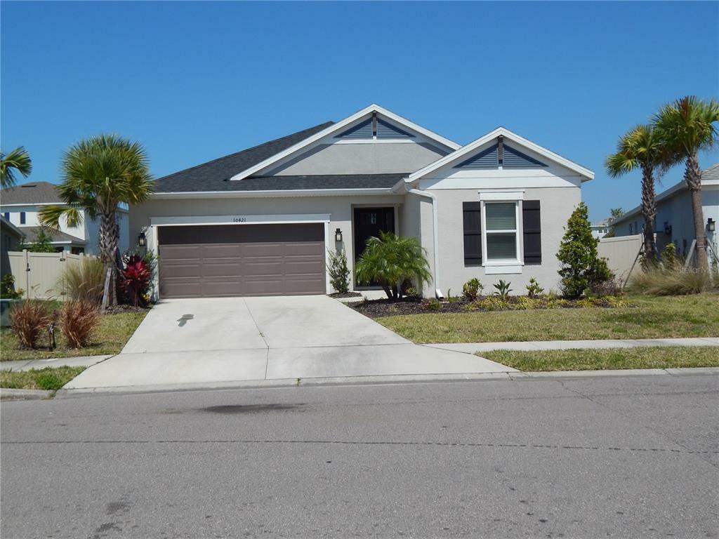 Property Photo: 10421 Macfarlane Place FL 34221
