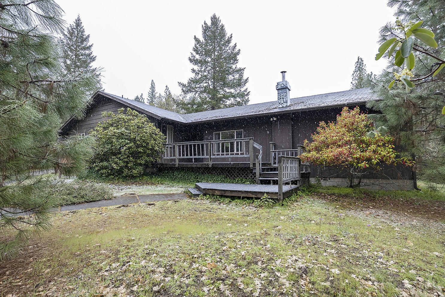 Property Photo:  4105 New Hope Road  OR 97527 