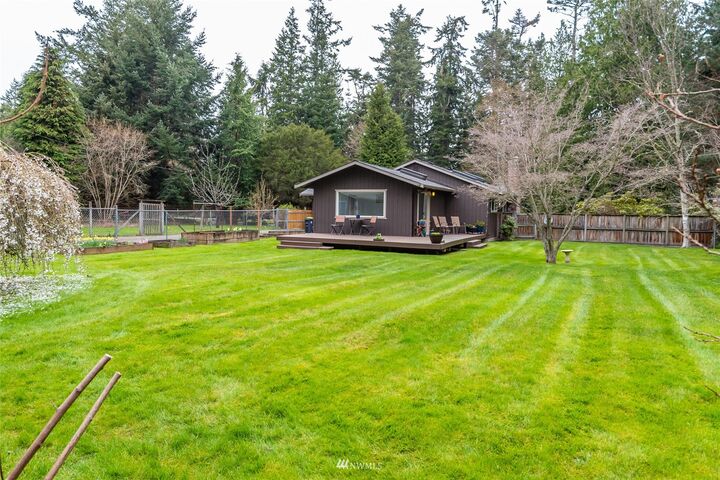 Property Photo:  1809 NE Parker Road  WA 98239 
