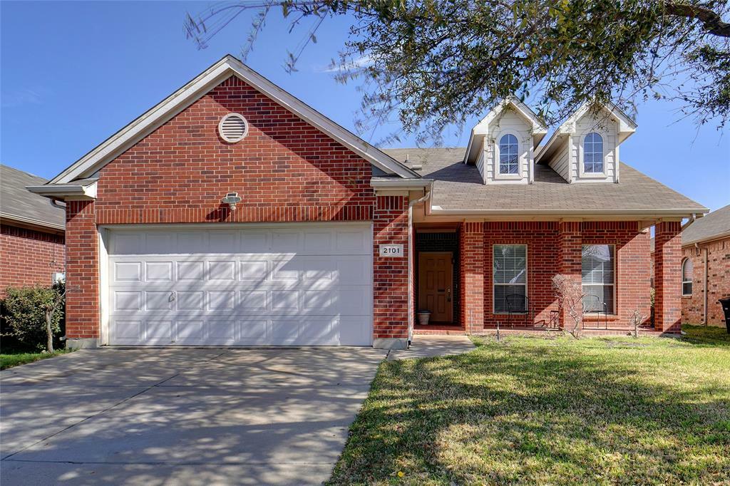 Property Photo: 2101 Haylee Drive TX 76131