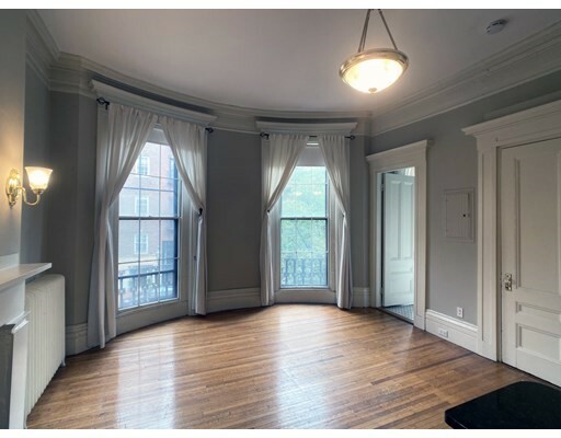 Property Photo: 105 Charles Street 1 MA 02114