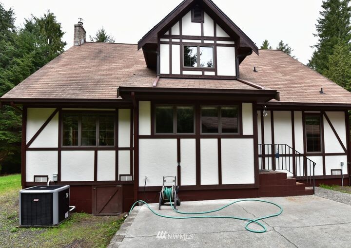 Property Photo: 4025 NE Kedros Drive WA 98370