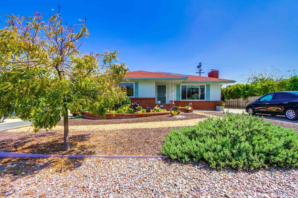 Property Photo:  514 Avalon Drive  CA 92084 