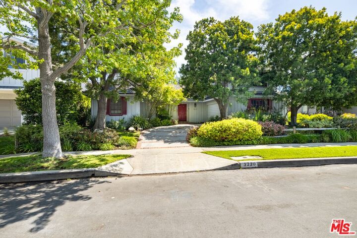 Property Photo:  3220 Philo Street  CA 90064 