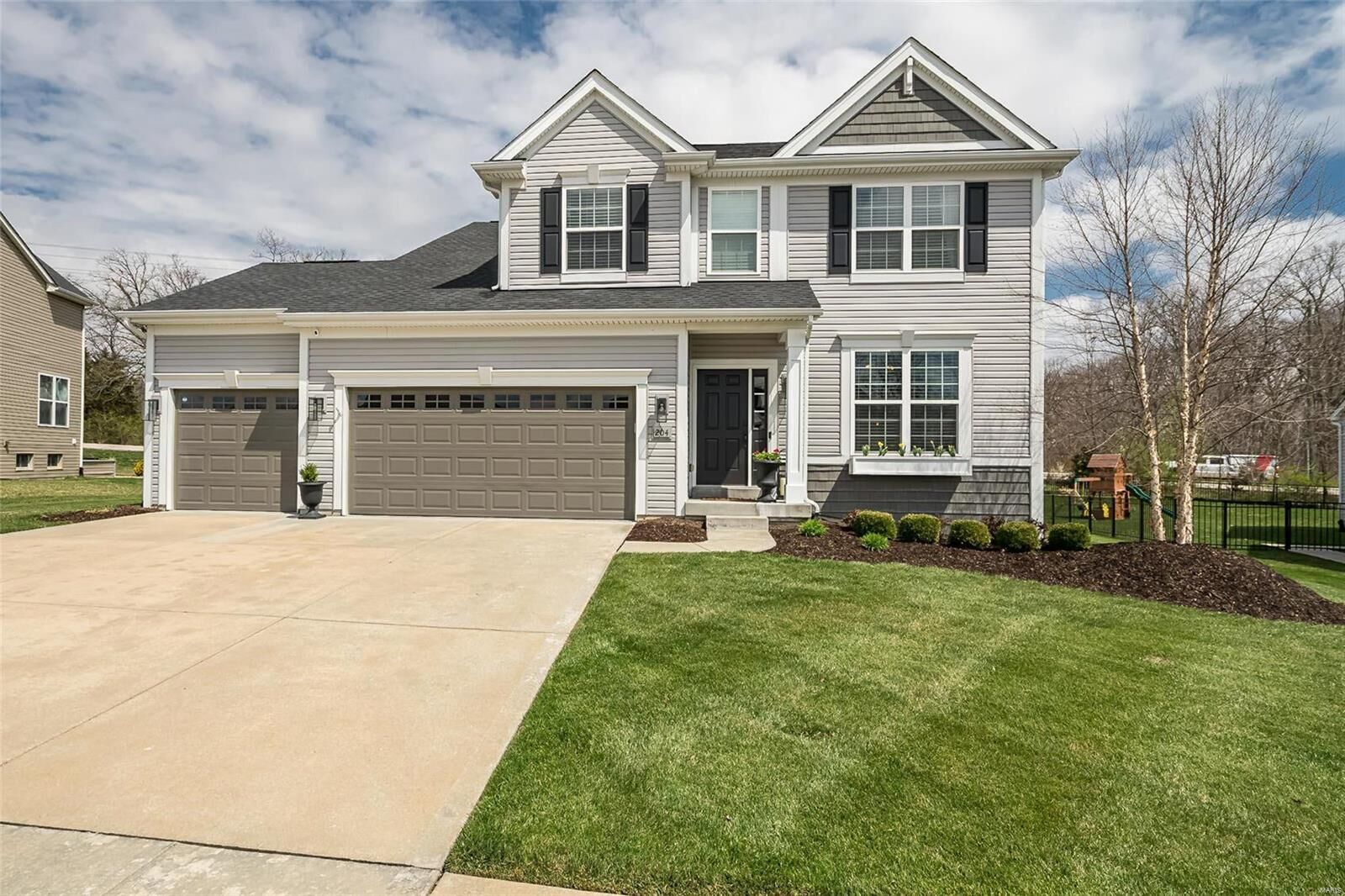 Property Photo: 204 Grayleaf Court MO 63385