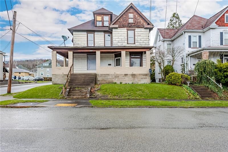 Property Photo:  1001 Sycamore St  PA 15425 