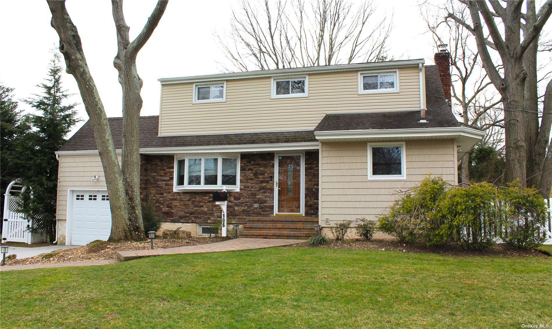 106 East Drive  Massapequa NY 11758 photo