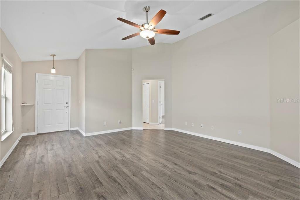 Property Photo:  6360 Robin Cove  FL 34202 