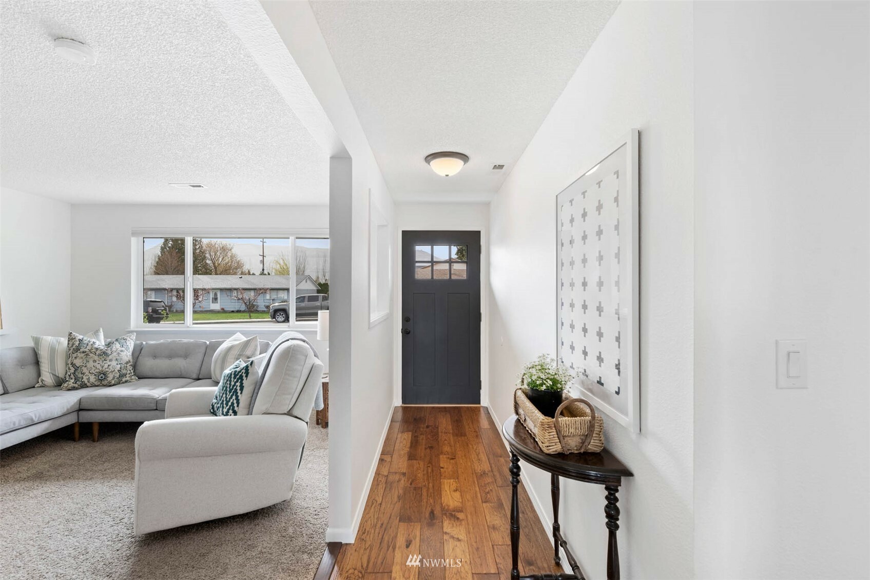 Property Photo: 728 Schons Place WA 98801