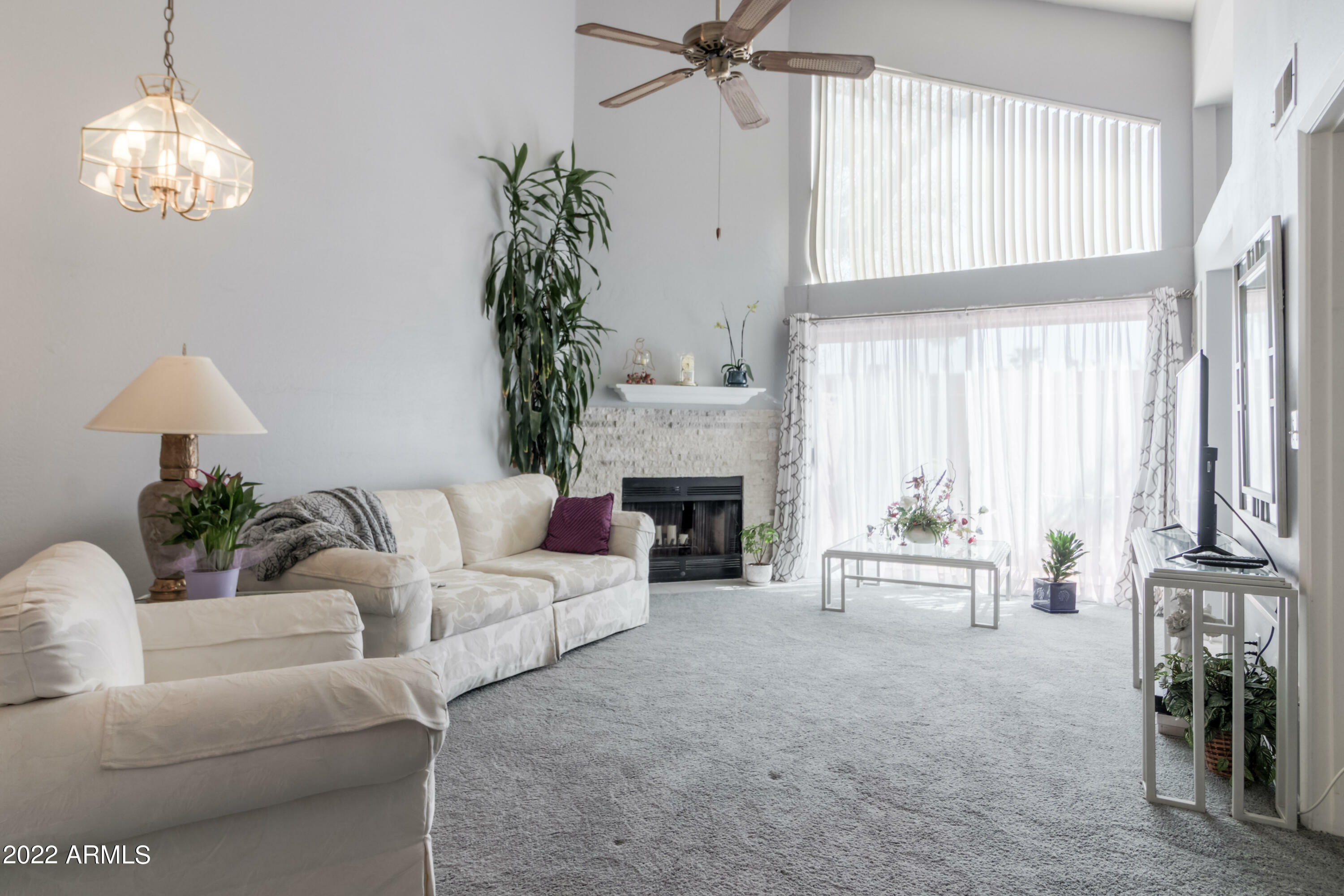 Property Photo: 2019 W Lemon Tree Place 1135 AZ 85224