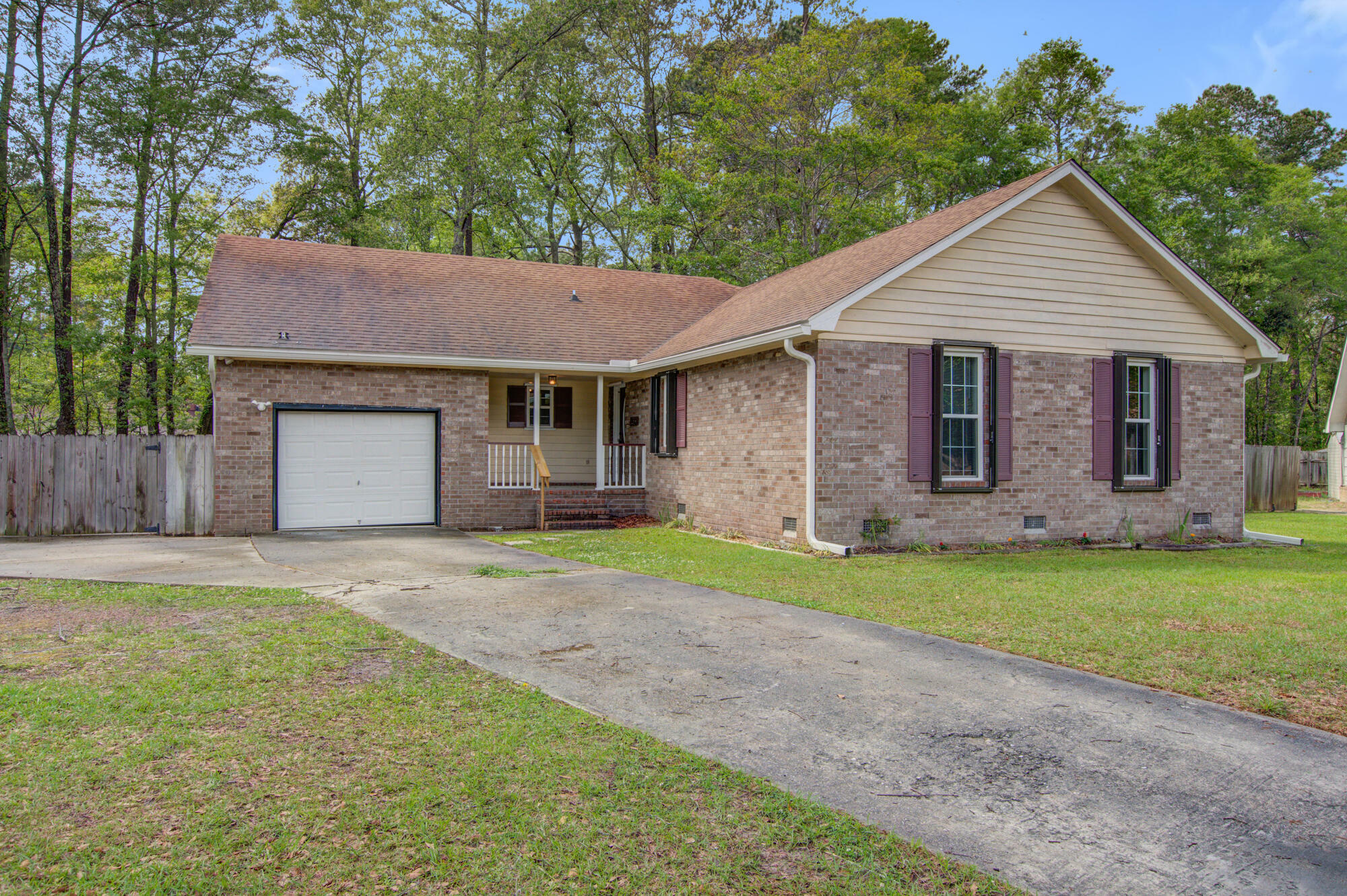 Property Photo:  115 Flicker Lane  SC 29485 