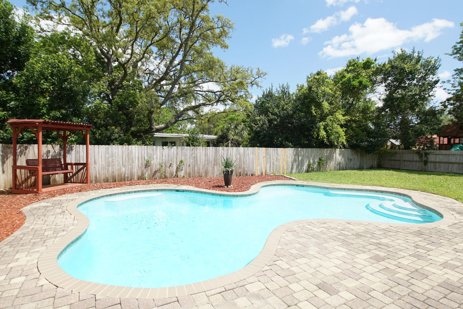 Property Photo: 23 SE Alexandra Place FL 32548