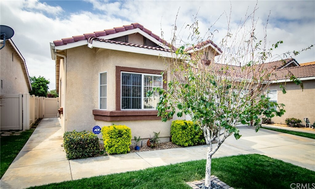 Property Photo:  790 Camino De Plata  CA 92583 