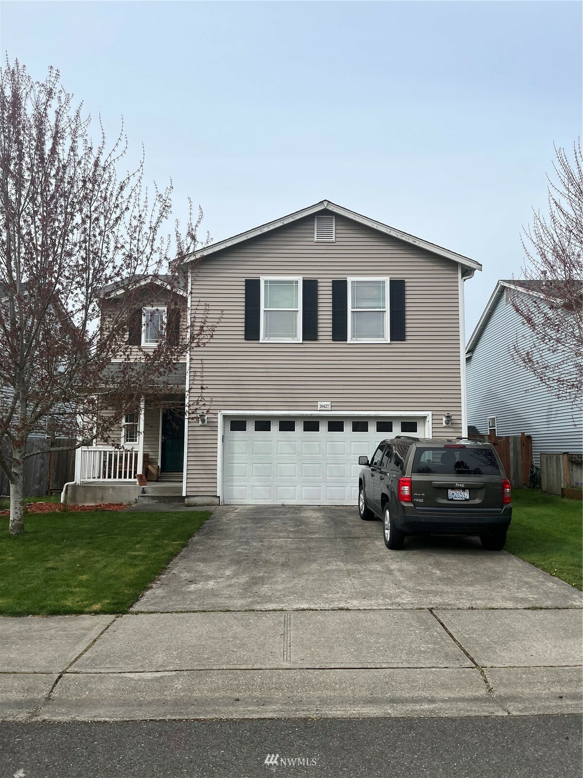 Property Photo:  10427 196th Street E  WA 98333 