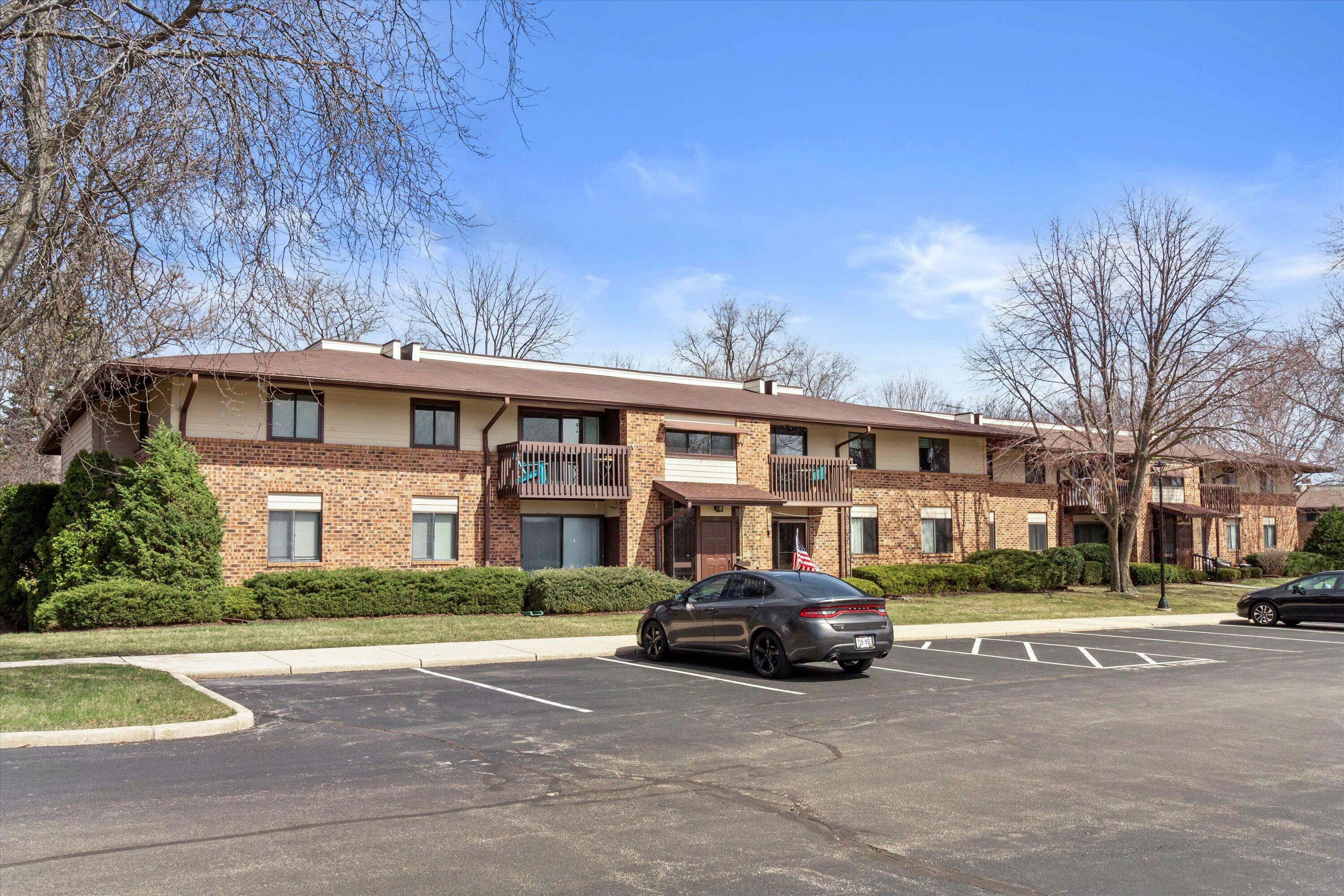 Property Photo: 339 Park Hill Dr E WI 53072
