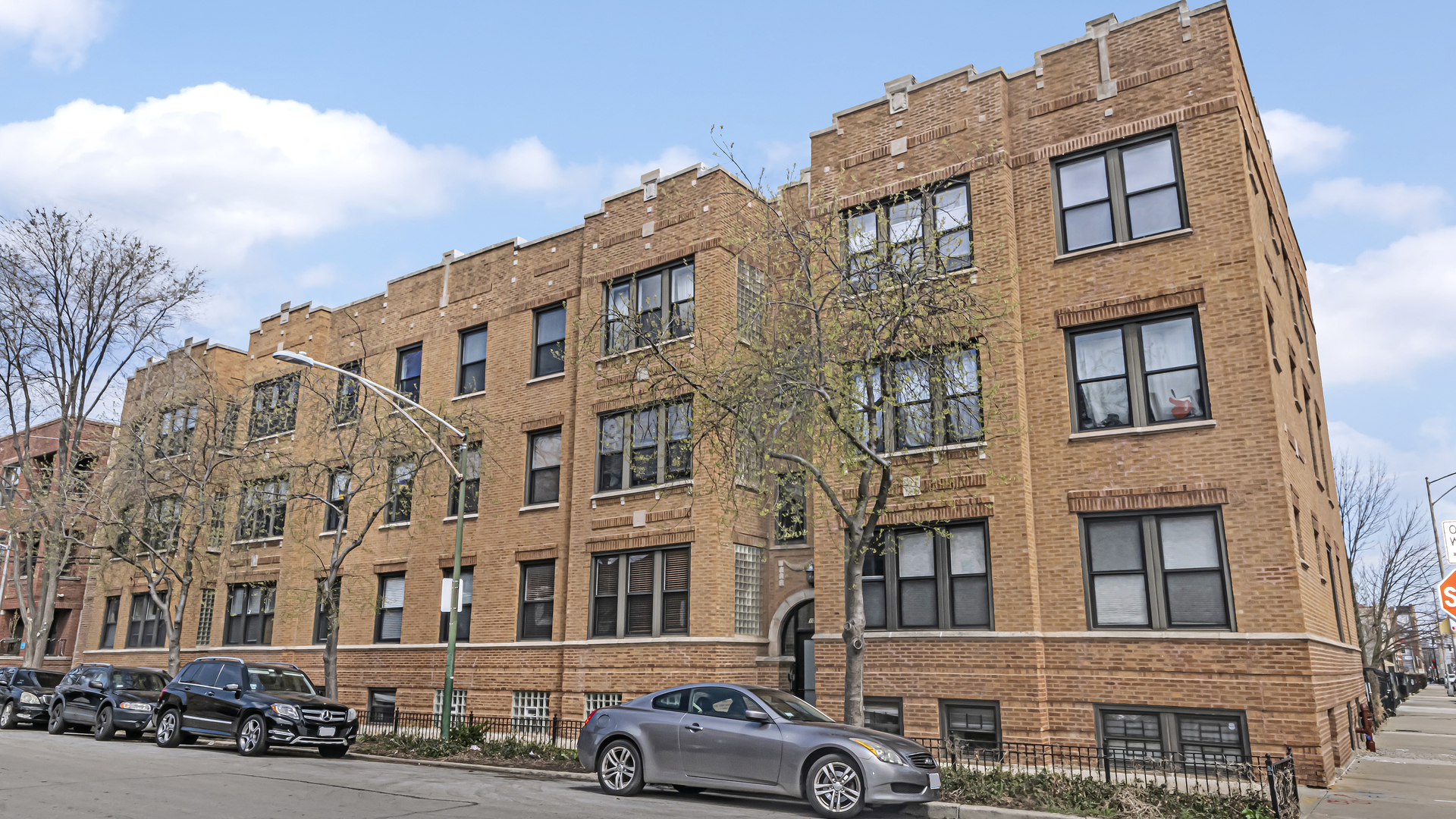 Property Photo:  1003 N Campbell Avenue 1  IL 60622 