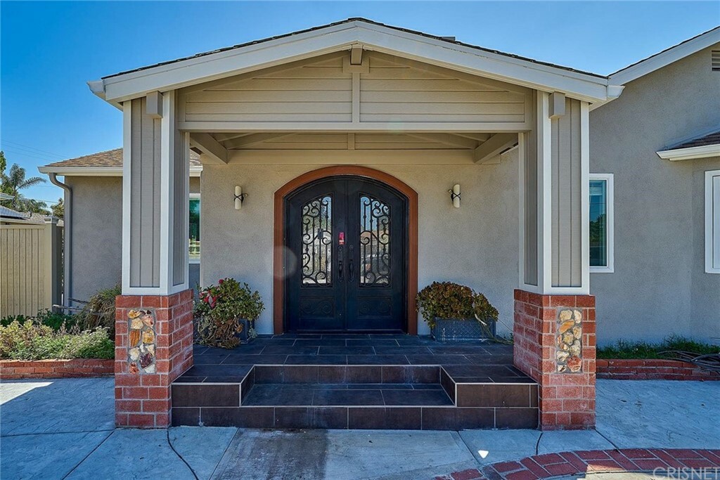 Property Photo:  8844 Amestoy Avenue  CA 91325 