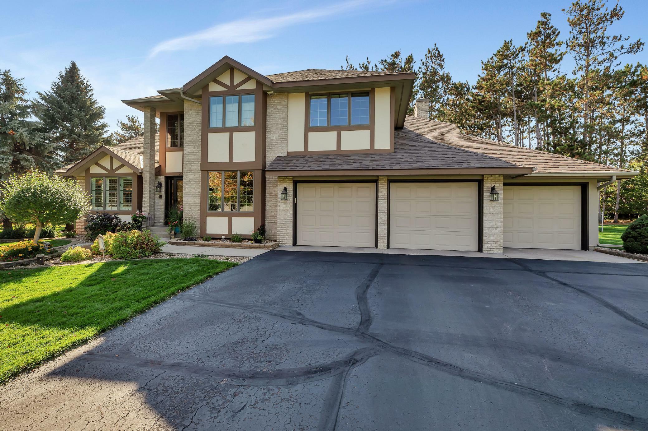 Property Photo:  2715 Meadowrose Boulevard  MN 56301 