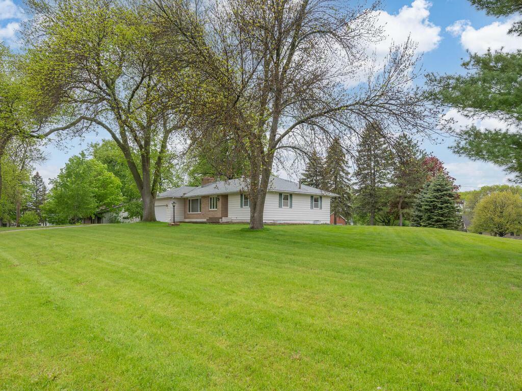 Property Photo:  6 Alfred Boulevard  MN 55387 