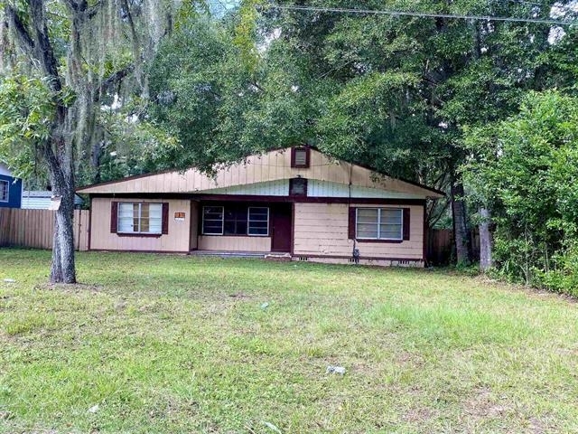 Property Photo:  1107 N Calhoun Street  FL 32347 