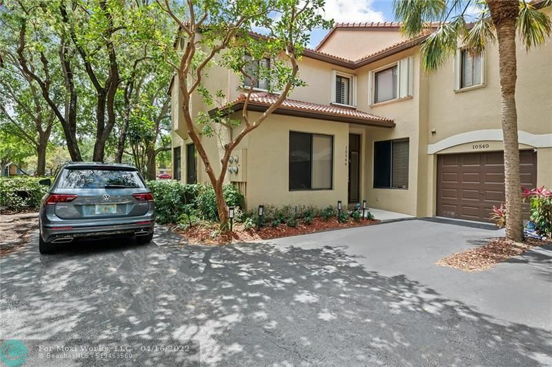 Property Photo: 10540 NW 10th St A-127 FL 33322