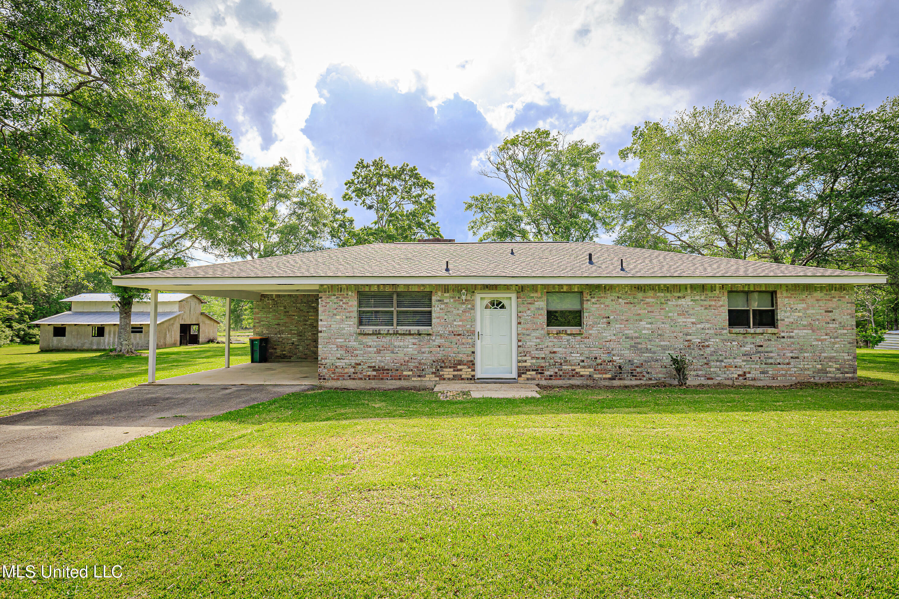 Property Photo:  19087 Peterson Road  MS 39574 