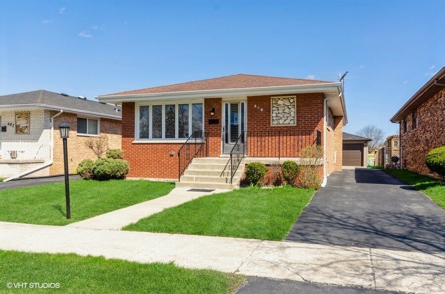 Property Photo: 490 164th Street IL 60409