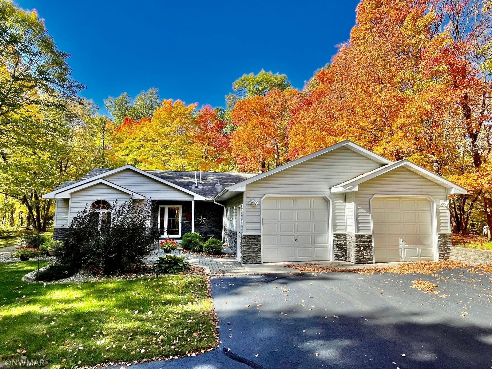 Property Photo: 10085 Jourdan Court NE MN 56601