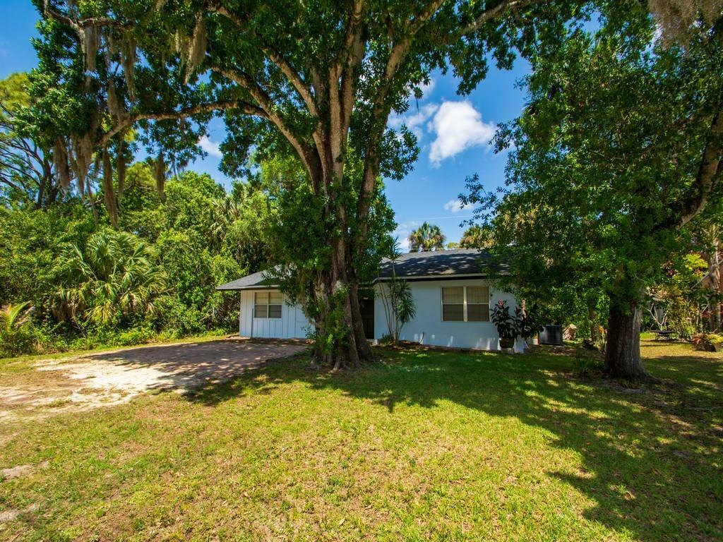 Property Photo:  6246 4th Street  FL 32968 