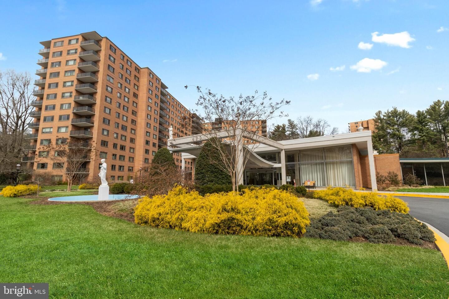 Property Photo:  4201 Cathedral Avenue NW 1104E  DC 20016 