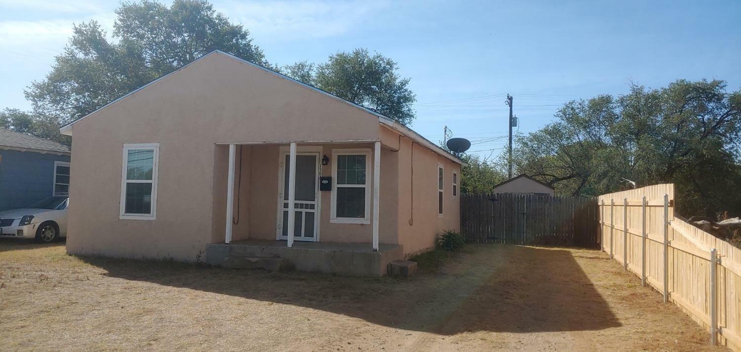 Property Photo: 1307 23rd Street TX 79411