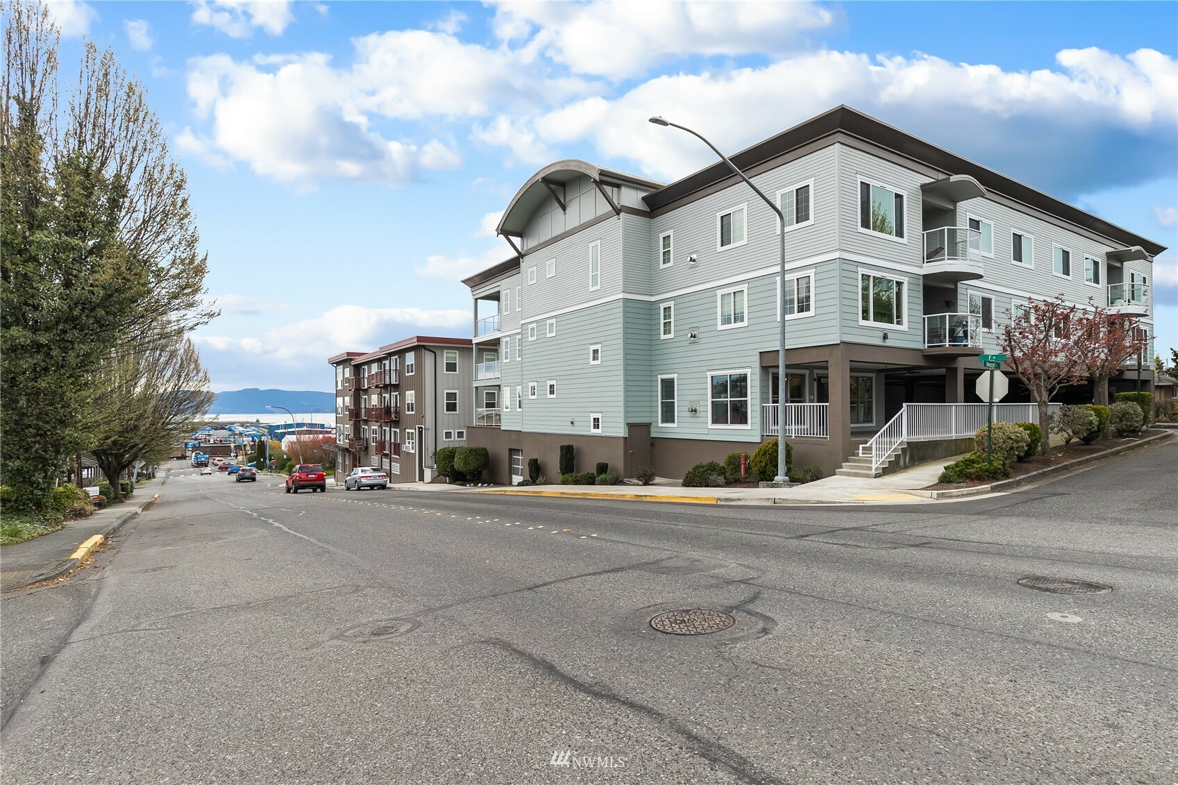 Property Photo:  1011 Bancroft Street 302  WA 98225 