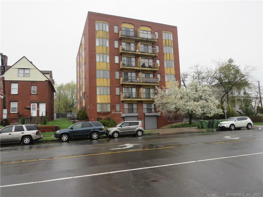 Property Photo:  217 Franklin Avenue 1  CT 06114 