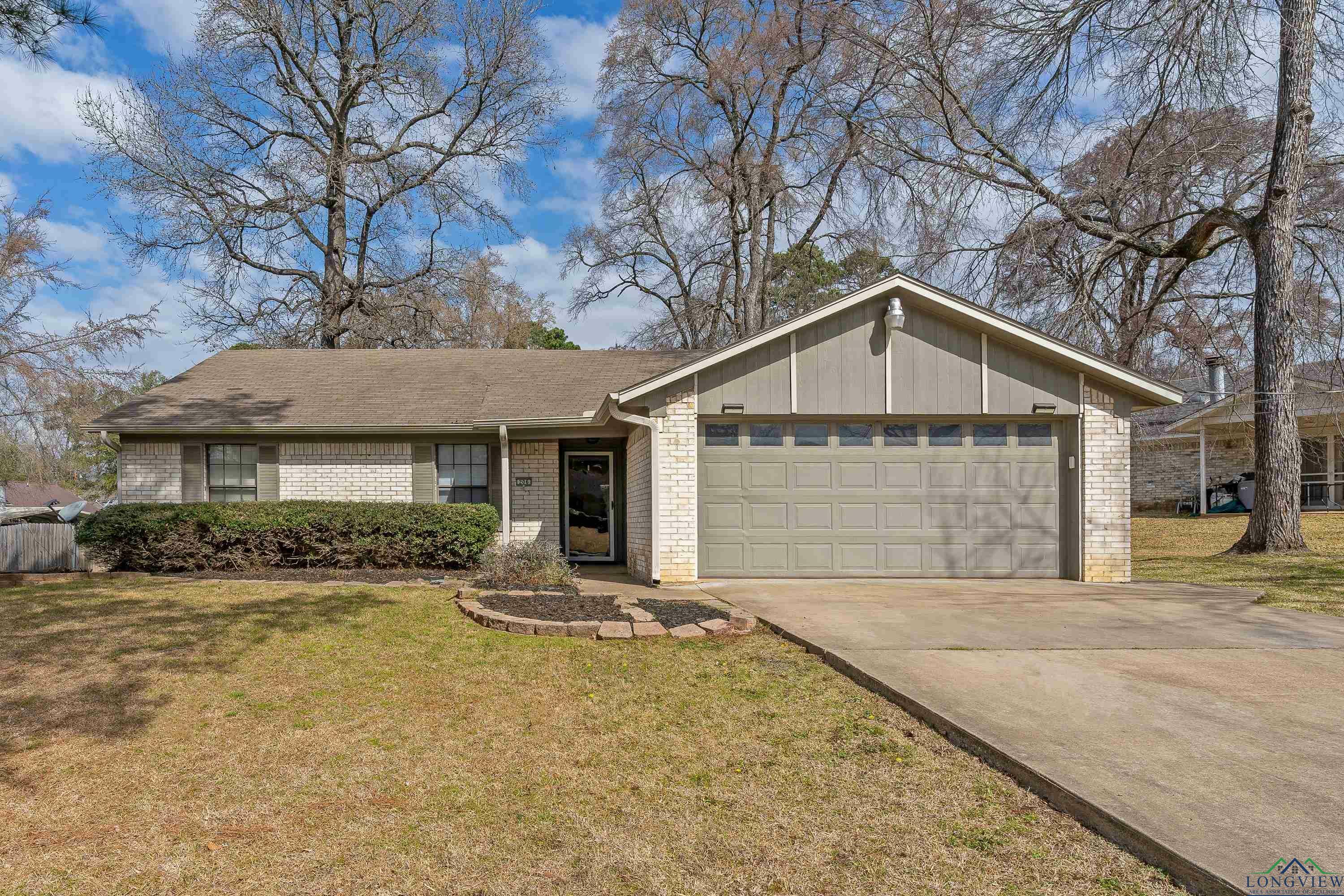 206 Janet Kay Dr  Longview TX 75605 photo