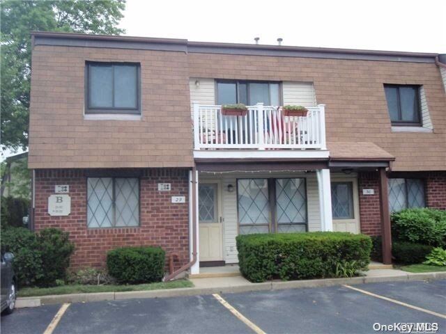 Property Photo:  29 W Cambridge Drive 29  NY 11726 