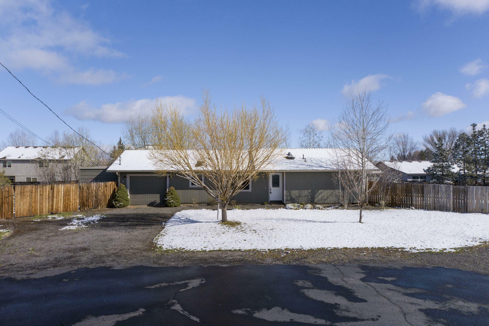 Property Photo:  444 SW 29th Court  OR 97756 