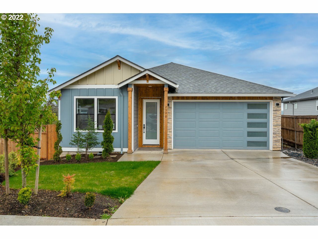 Property Photo: 2390 N S St WA 98671