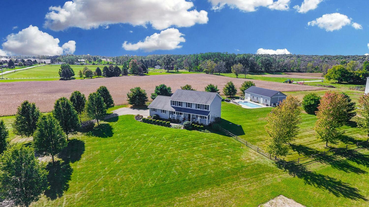 Property Photo: 1823 E County Line Road OH 45502